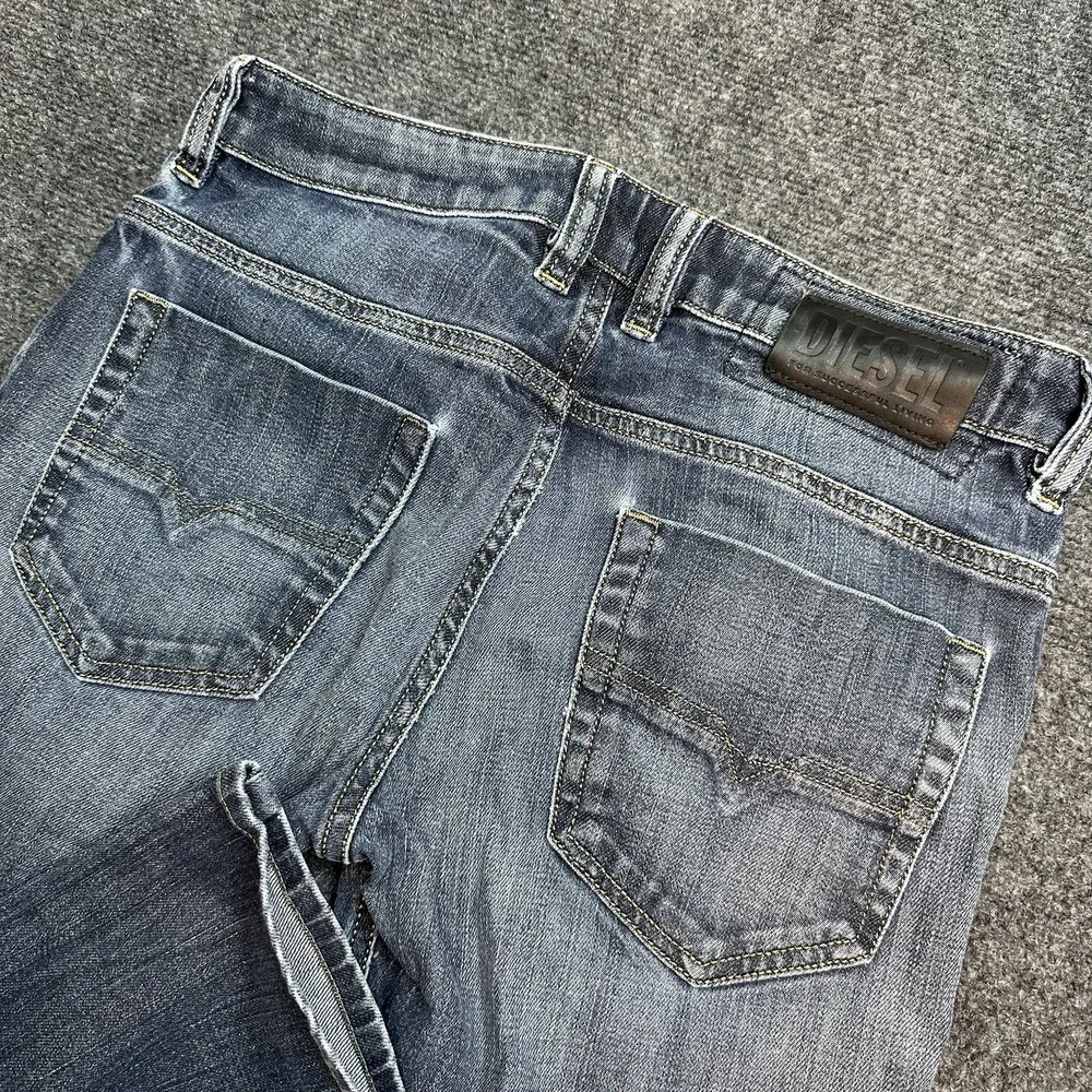 Diesel Safado Jeans Mens 30x30 Blue Slim Straight Grunge Denim Pants Wash 009EP